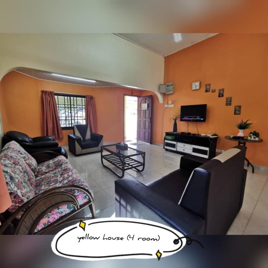 Pandai Dickson Banglow White & Yellow House Apartamento Port Dickson Exterior foto